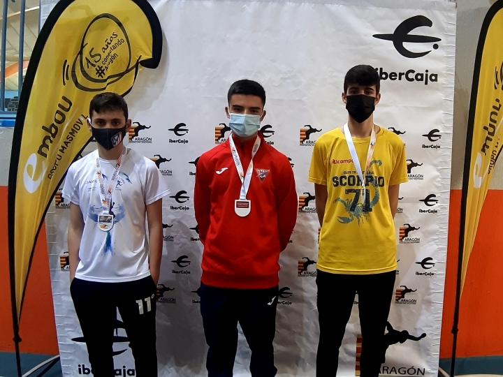 Medallistas de ALCAMPO-Scorpio71 en el campeonato de Aragón sub16 PC 2021. (Foto: FAA)