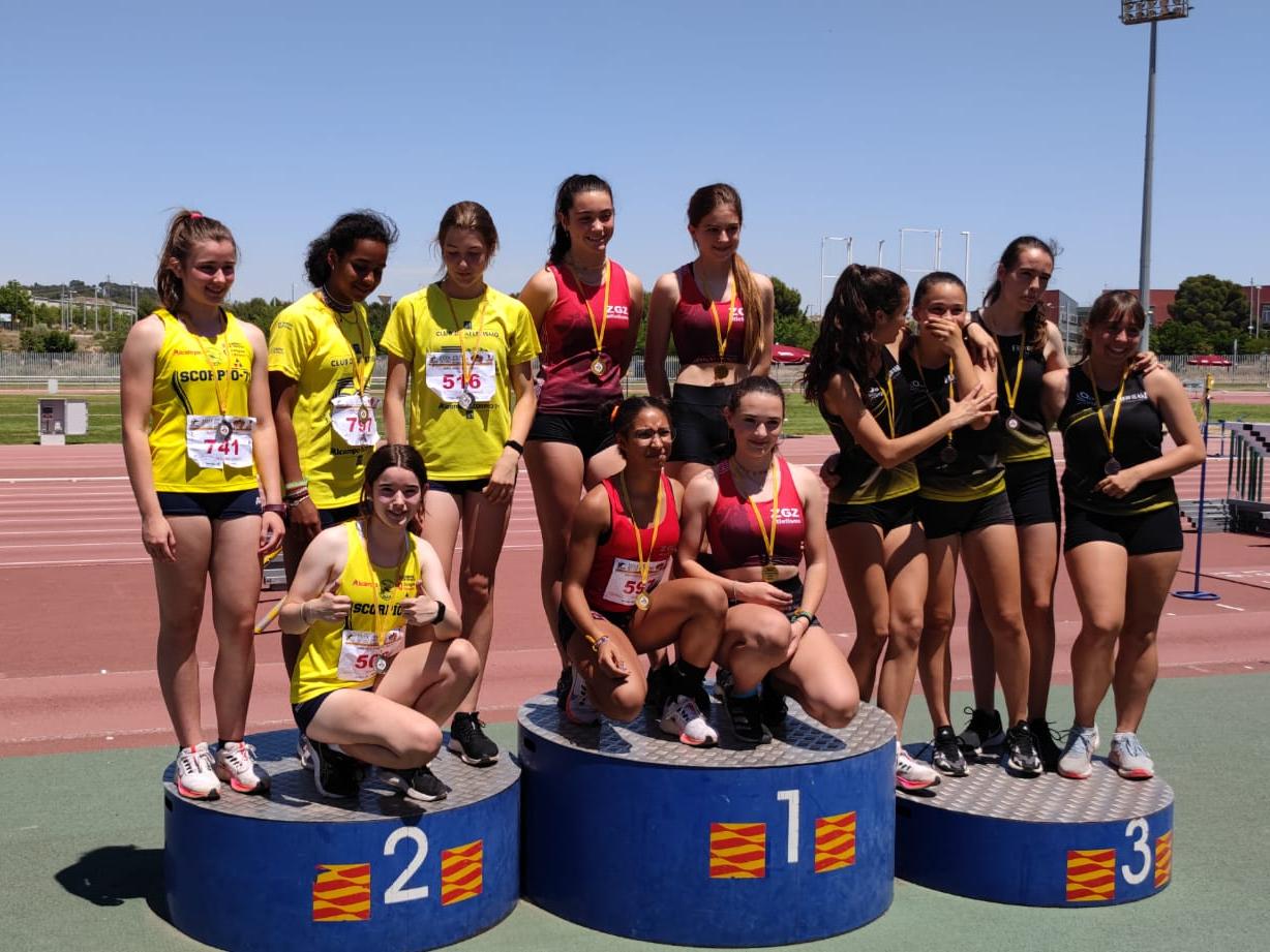 Relevo 4x100m femenino: Manuela Cardiel, Carlota Nsue, Vera Martínez y Alexia Sanz.