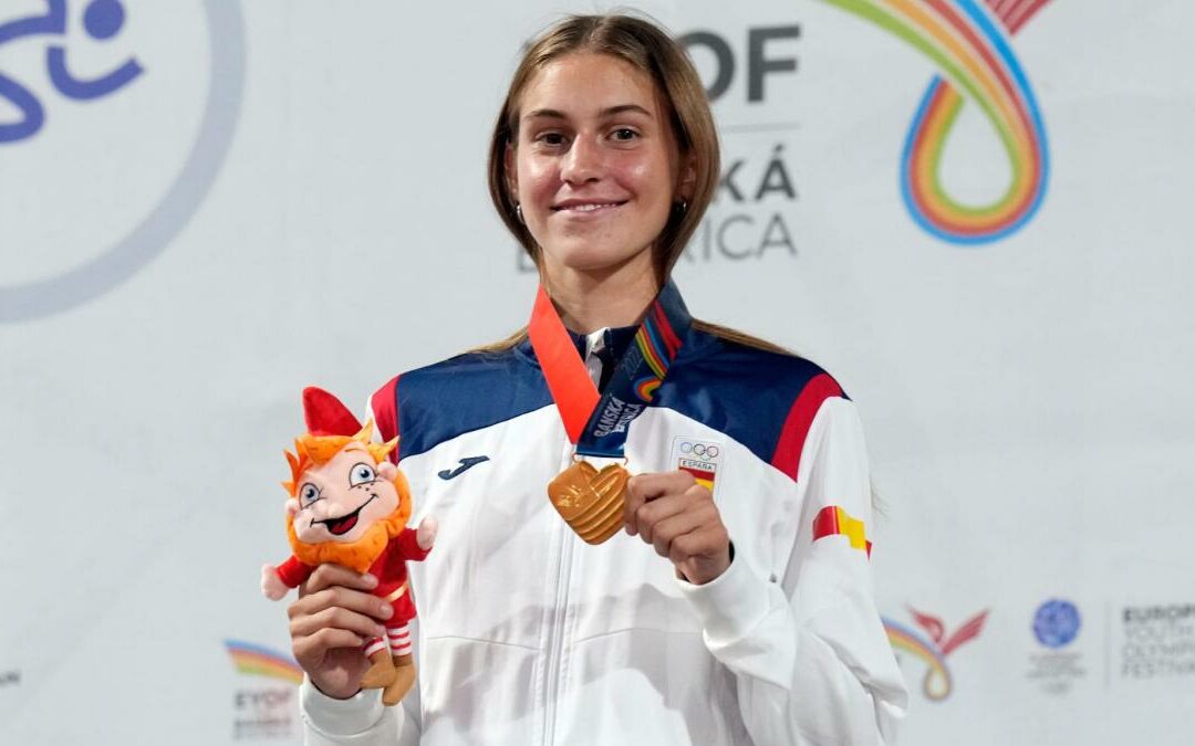 Greta Guerrero con su medalla de oro. (Foto: Twitter del COE)