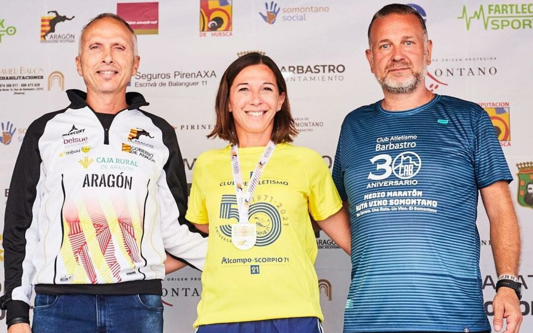 Ana Buero, campeona de Aragón de media maratón F45. (Foto: Fartleck Sport)