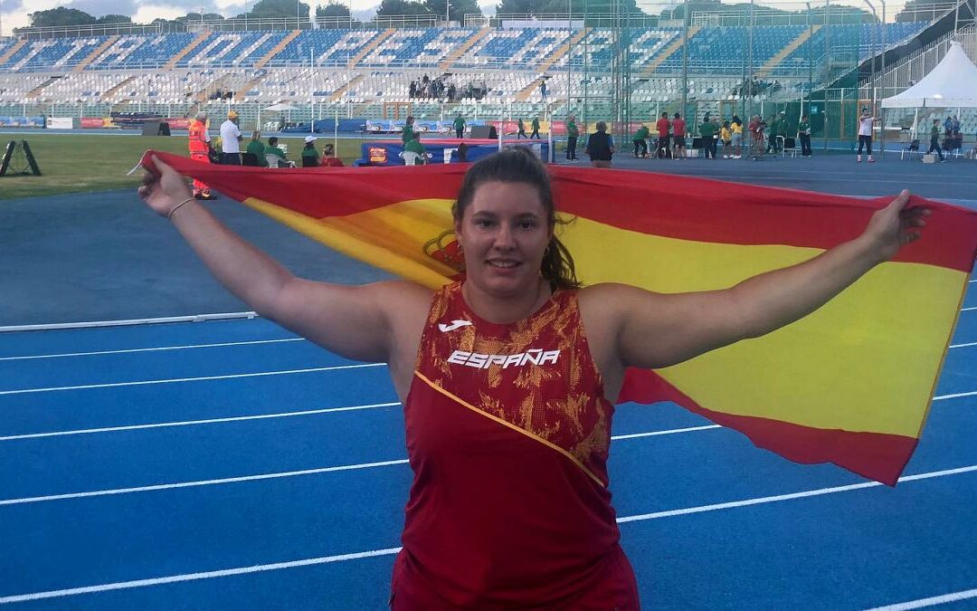 Natalia Sánchez celebrando su plata en el Campeonato de la Unión Mediterránea Sub23. (Foto: RRSS de la RFEA)