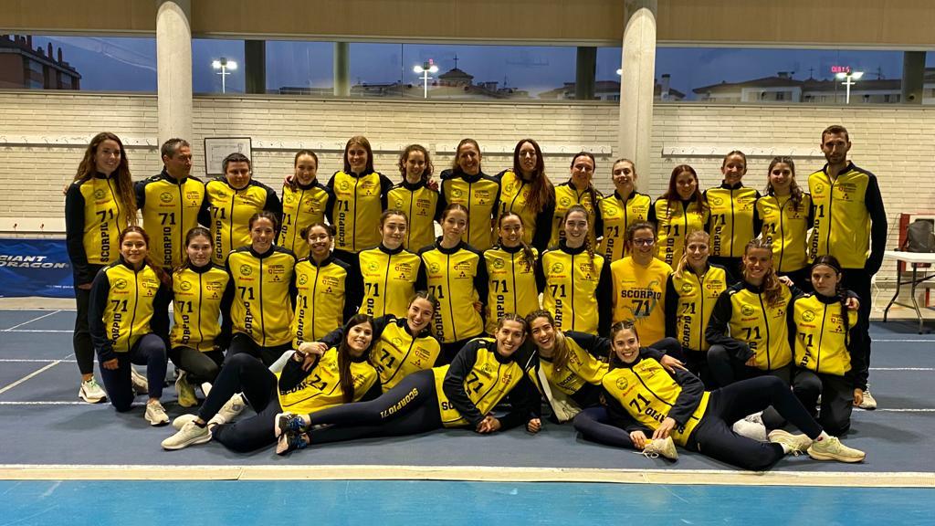 Escuadra femenina absoluta de ALCAMPO-Scorpio71 para la Liga Iberdrola 2023. (Foto: Vanesa Gil)